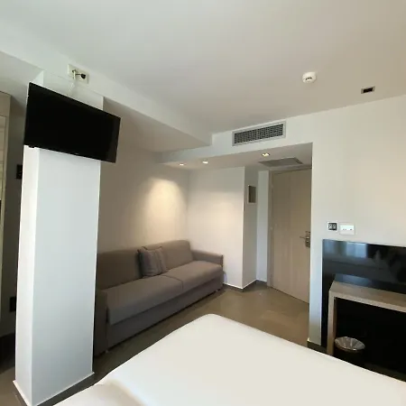 Хотел Gkeea Boutique 3*